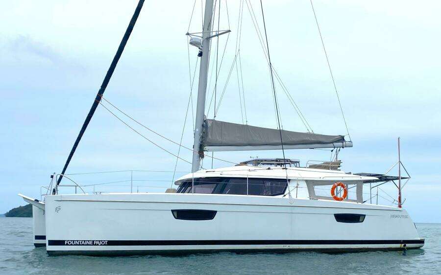 Absinthe 49ft Fountaine Pajot Yacht For Sale
