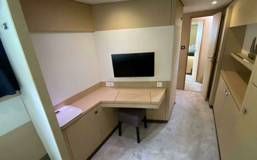 Absinthe 49ft Fountaine Pajot Yacht For Sale