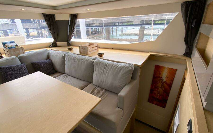 Absinthe 49ft Fountaine Pajot Yacht For Sale