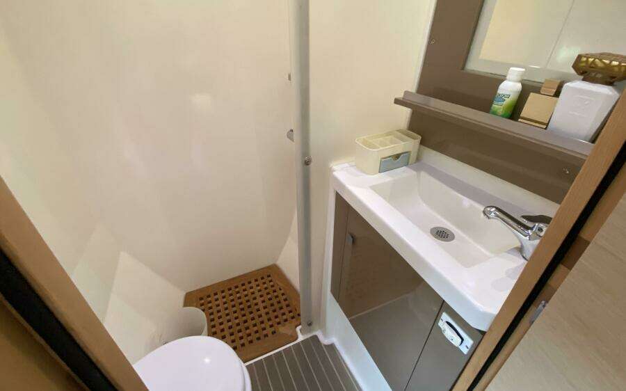 Absinthe 49ft Fountaine Pajot Yacht For Sale