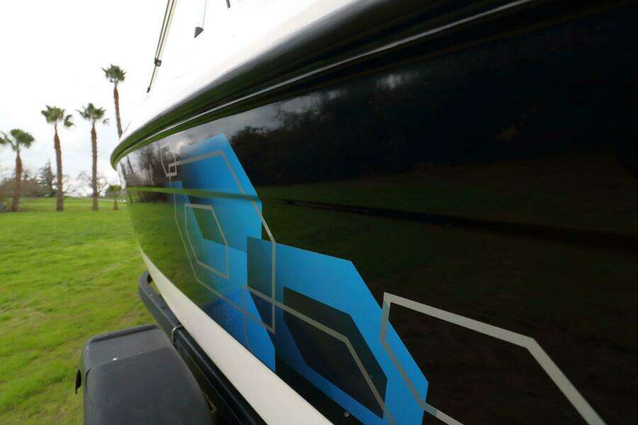 16ft Bayliner Yacht For Sale