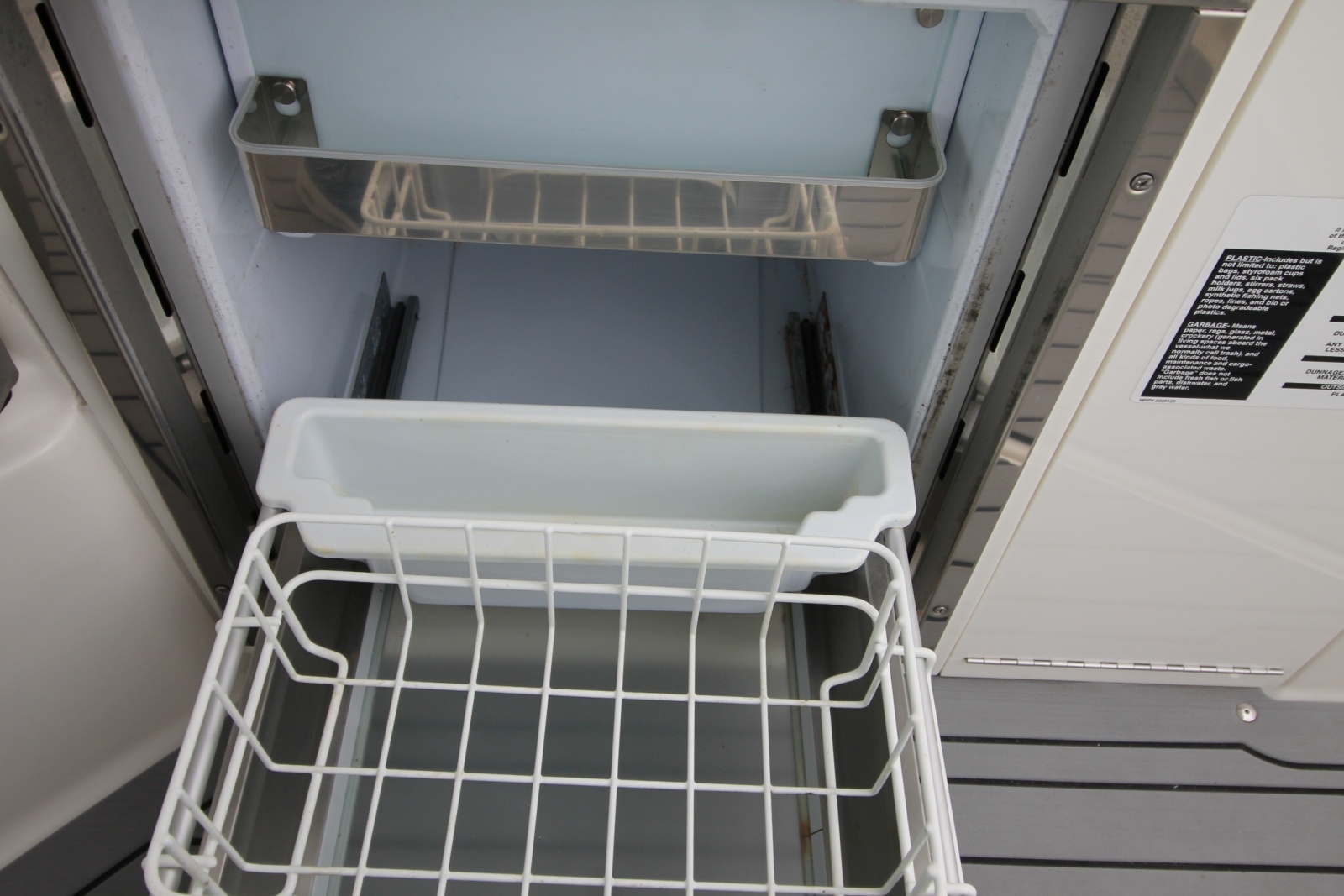 2020 Sea Ray Sundancer 320