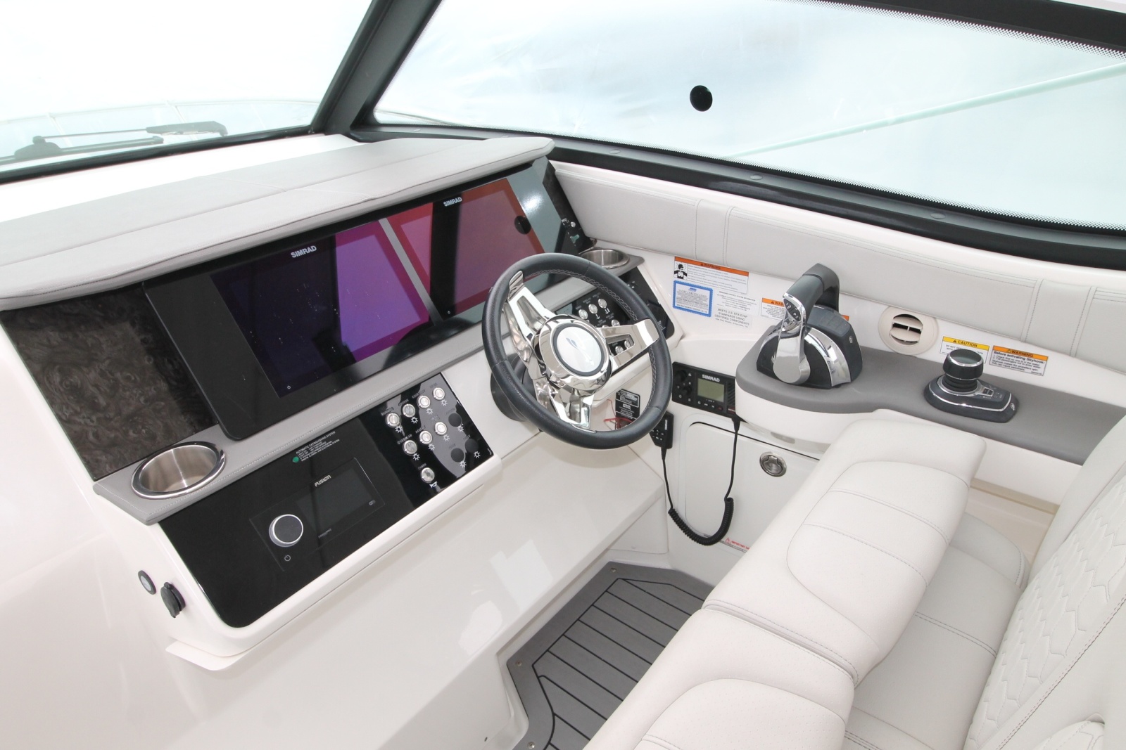 32' 2020 Sea Ray Sundancer 320