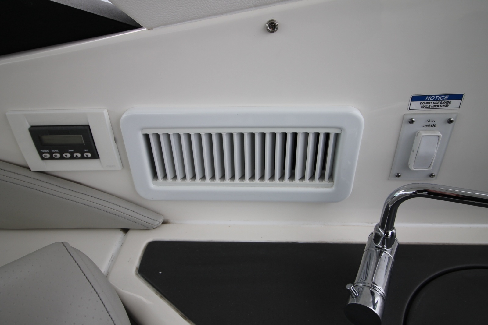 2020 Sea Ray Sundancer 320