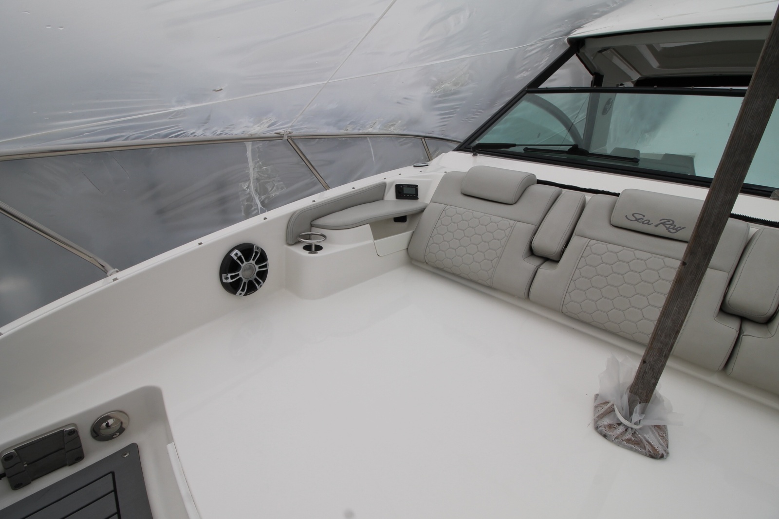 2020 Sea Ray Sundancer 320