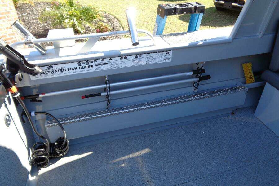 25ft Hewes Yacht For Sale