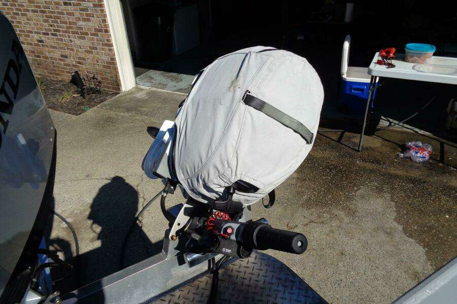 25ft Hewes Yacht For Sale