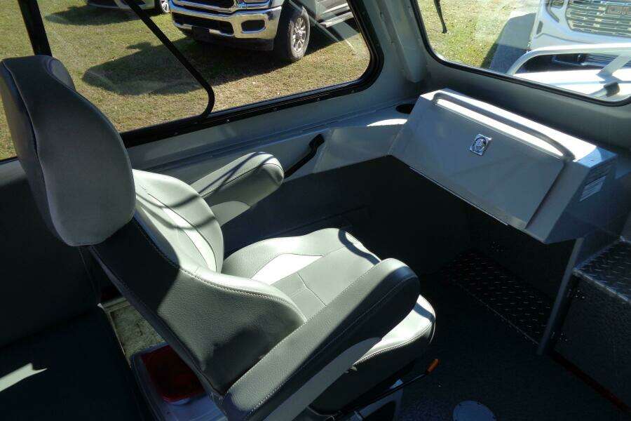 25ft Hewes Yacht For Sale