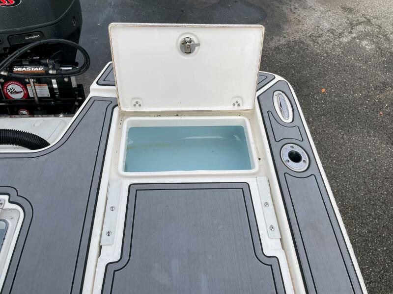 22' 2019 Sea Born FX22