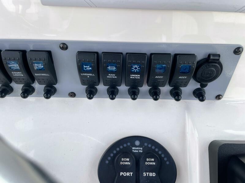 22' 2019 Sea Born FX22