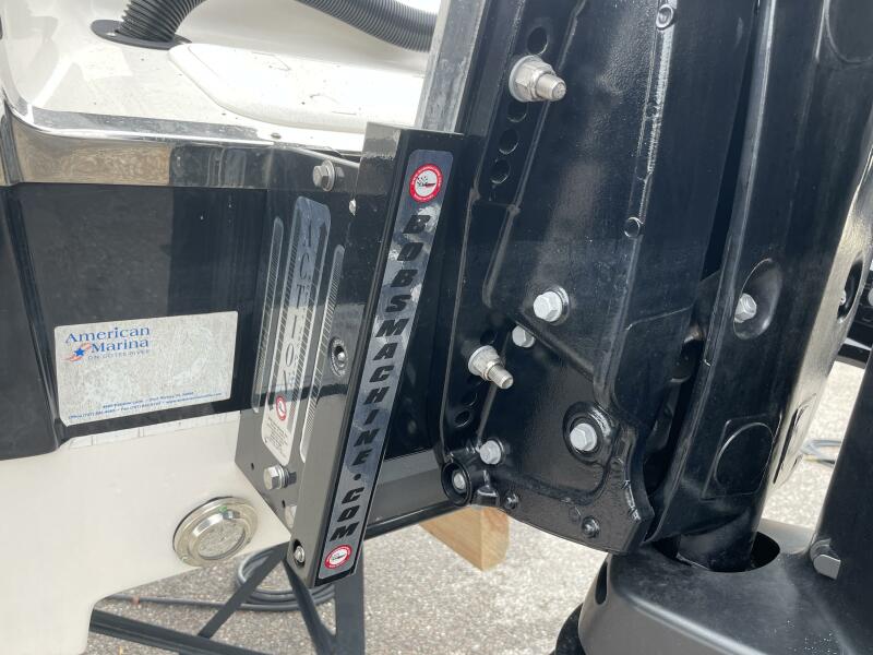 22' 2019 Sea Born FX22