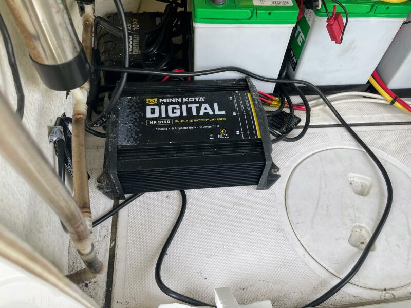 22' 2019 Sea Born FX22