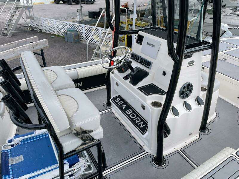 22ft Sea Born Yacht For Sale