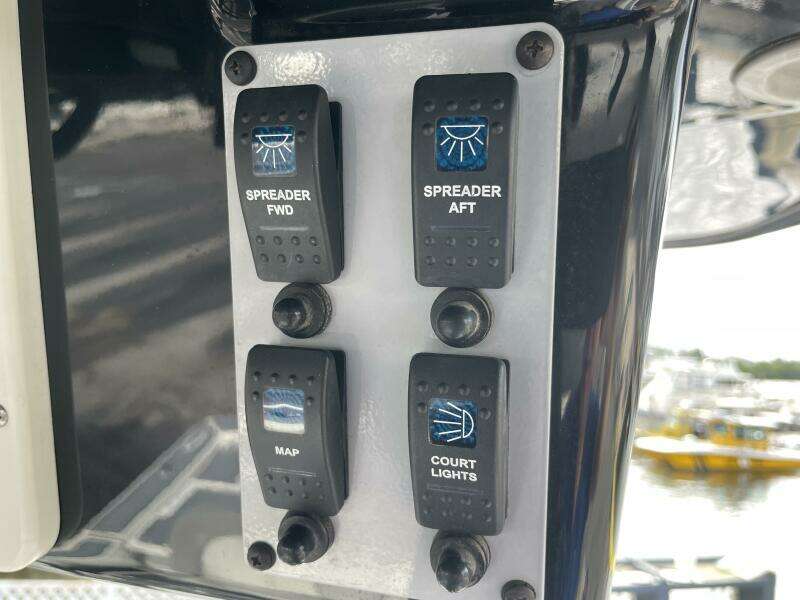 22ft Sea Born Yacht For Sale