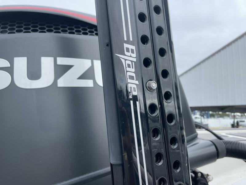 22' 2019 Sea Born FX22