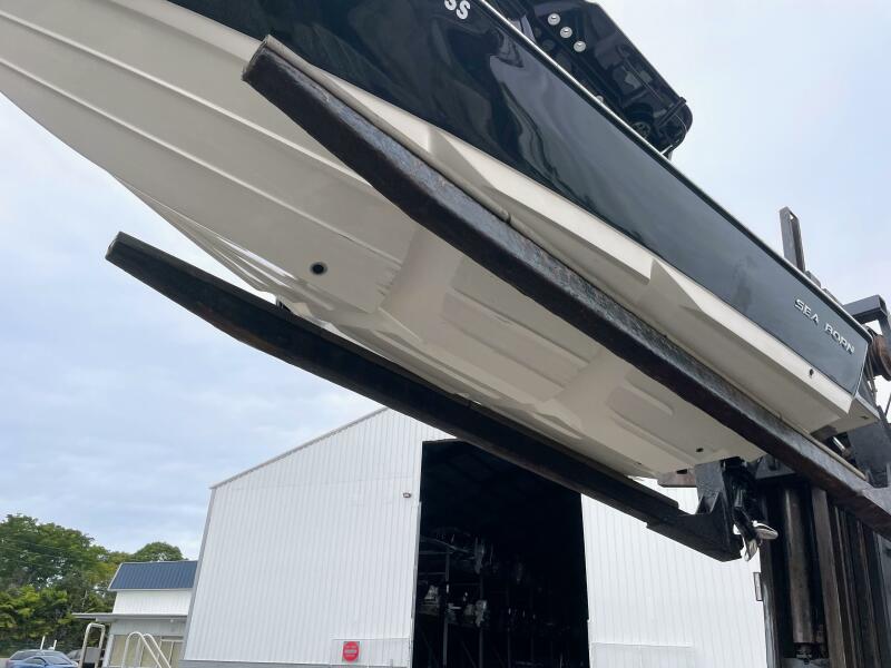 22' 2019 Sea Born FX22