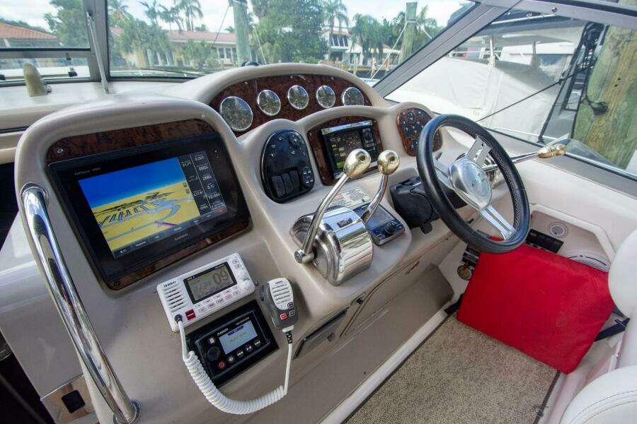 Nauti Yachty 38ft Sea Ray Yacht For Sale