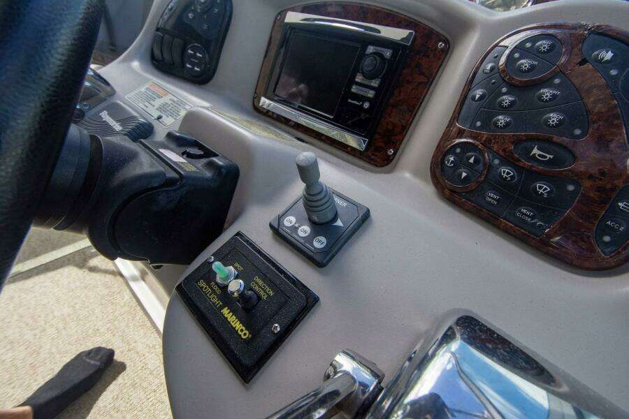 Nauti Yachty 38ft Sea Ray Yacht For Sale