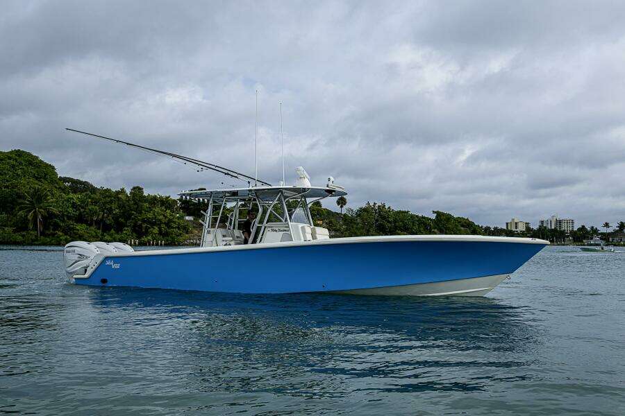 FISHY BUSINESS 39ft SeaVee Yacht For Sale