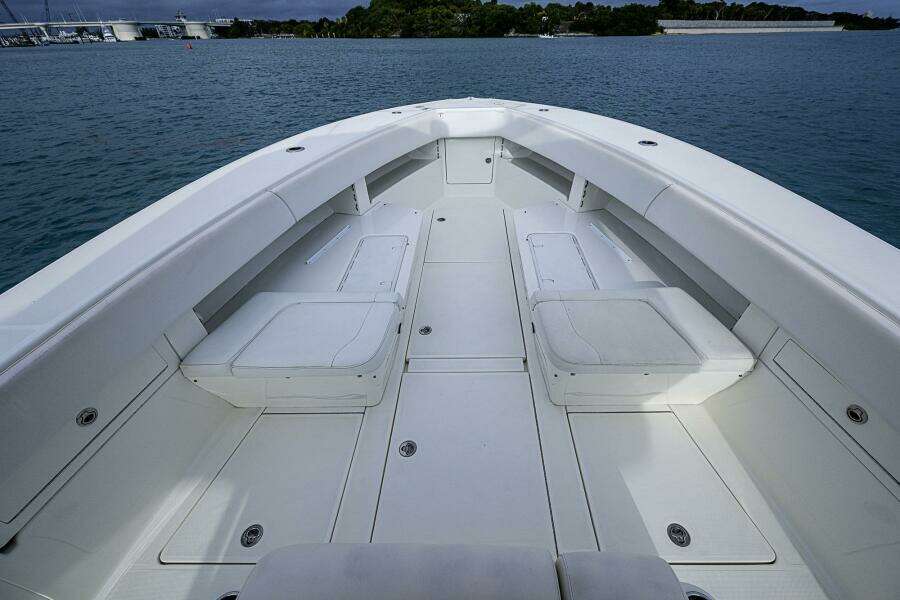 FISHY BUSINESS 39ft SeaVee Yacht For Sale