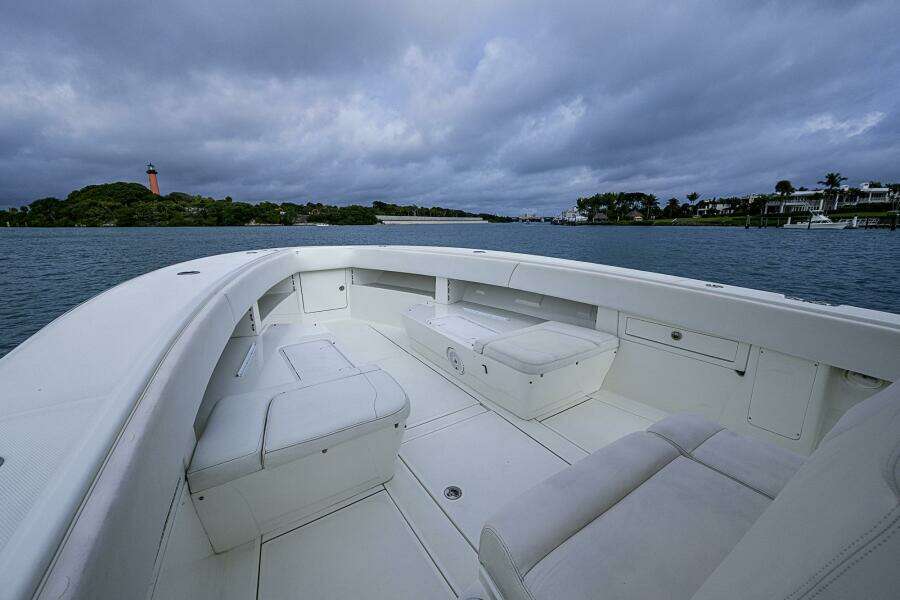 FISHY BUSINESS 39ft SeaVee Yacht For Sale