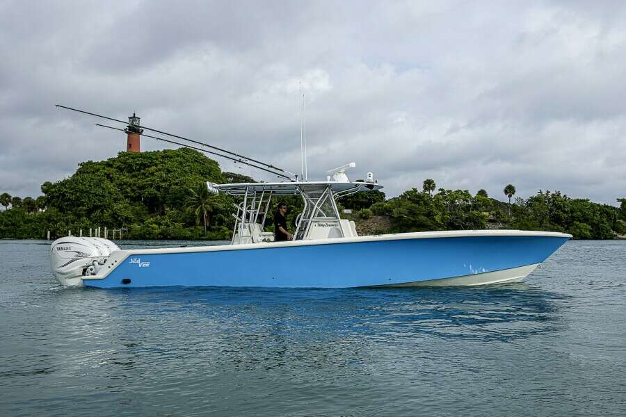 FISHY BUSINESS 39ft SeaVee Yacht For Sale