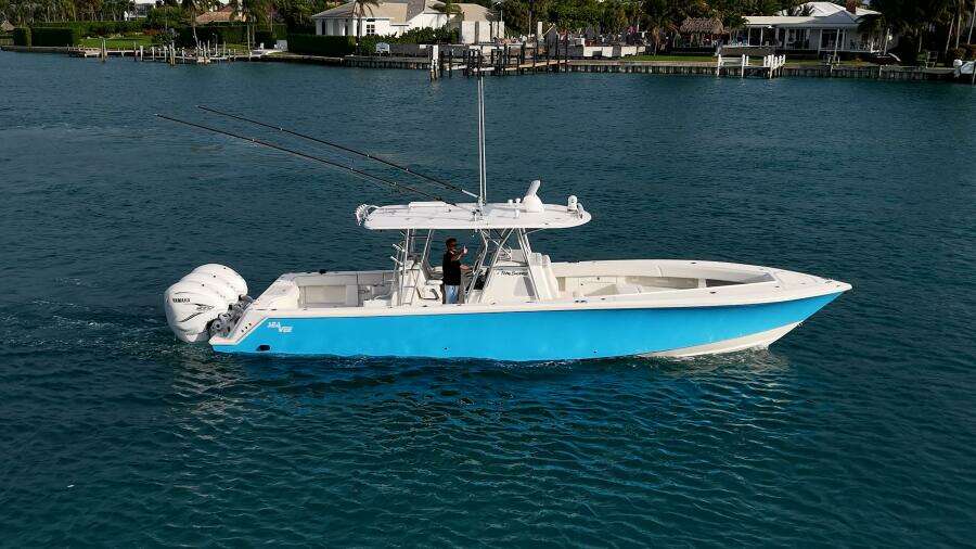 FISHY BUSINESS 39ft SeaVee Yacht For Sale
