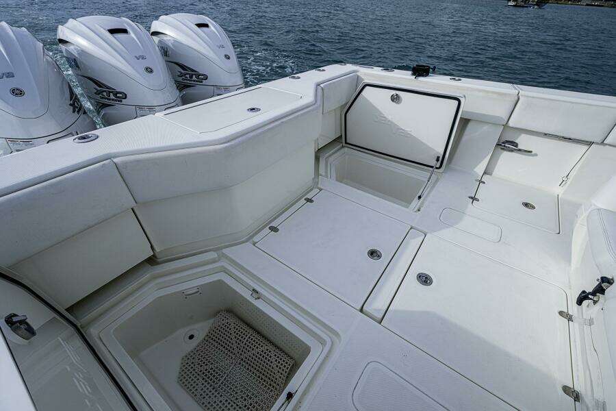 FISHY BUSINESS 39ft SeaVee Yacht For Sale