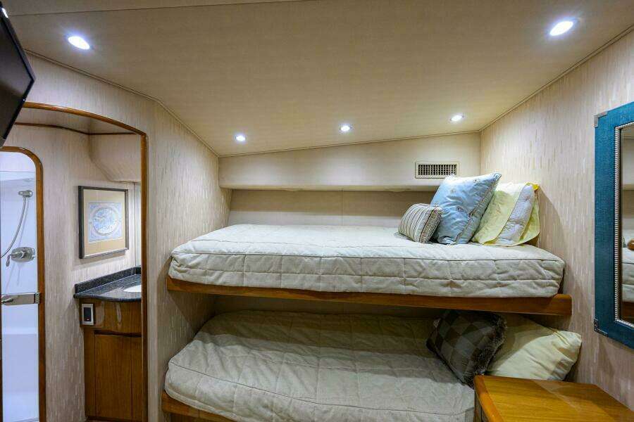 Mid Port Guest Stateroom