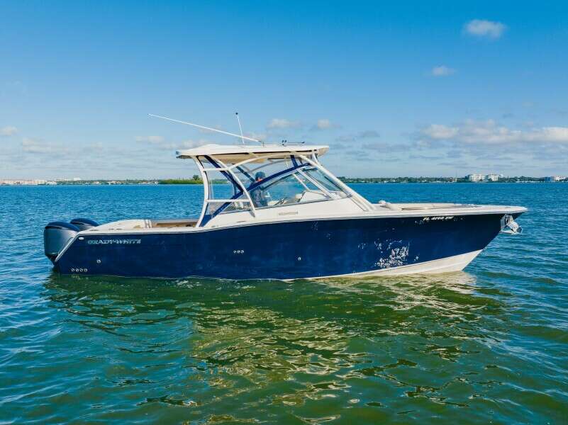 33ft Grady White Yacht For Sale
