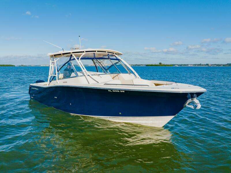 33ft Grady White Yacht For Sale