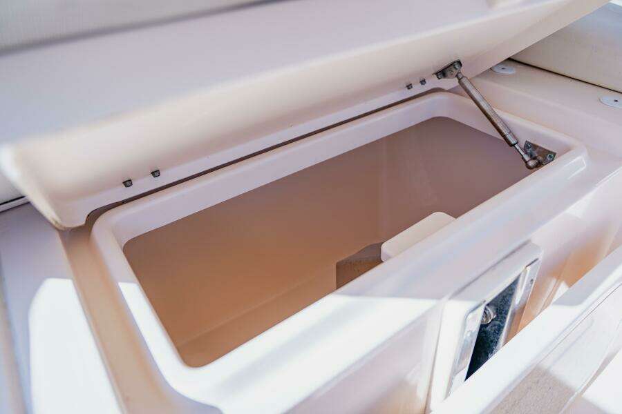 33ft Grady White Yacht For Sale