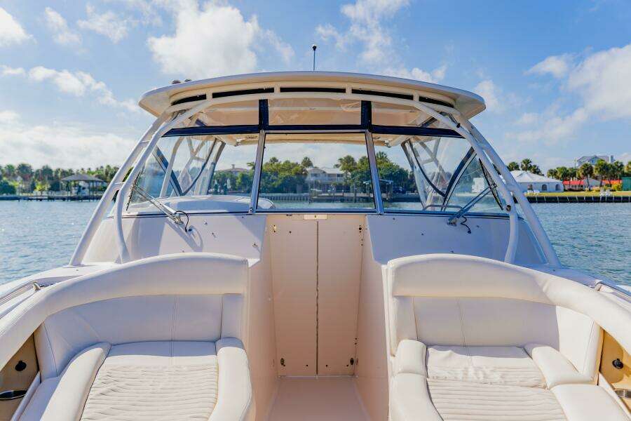 33ft Grady White Yacht For Sale