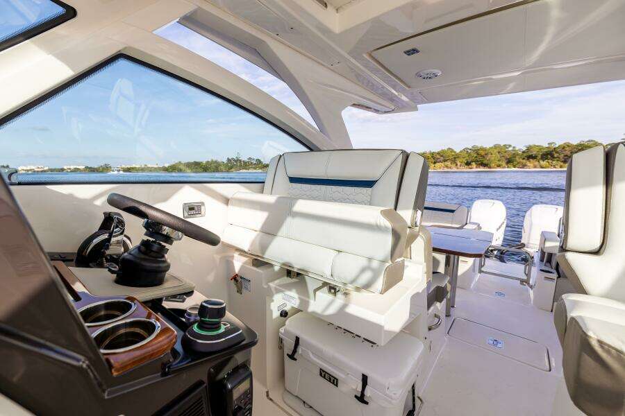 34ft Tiara Yachts Yacht For Sale