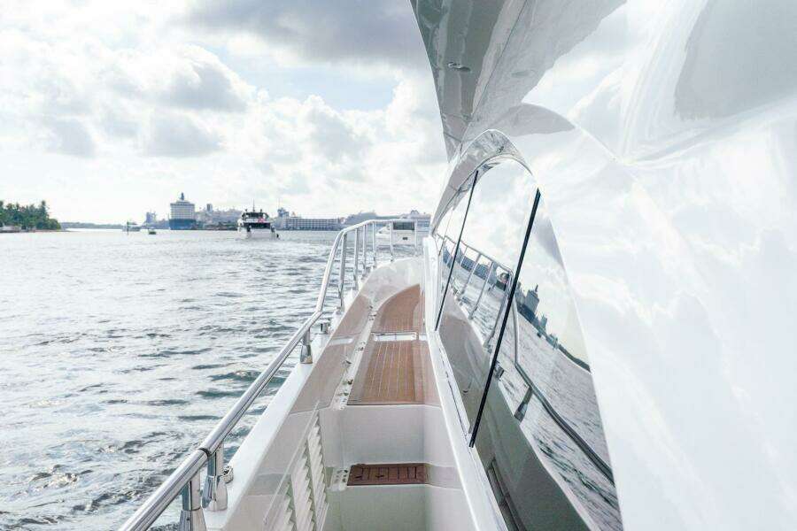 MAGIC MOMENTS 59ft Marquis Yacht For Sale