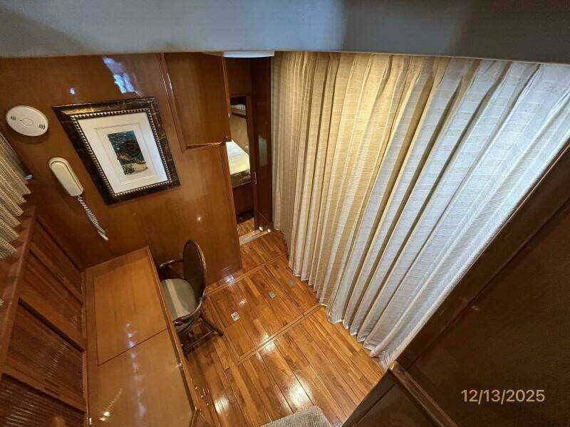 60' Jefferson office3