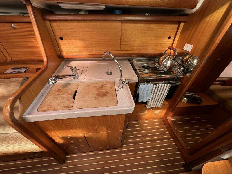 S V Margo 33ft Delphia Yacht For Sale