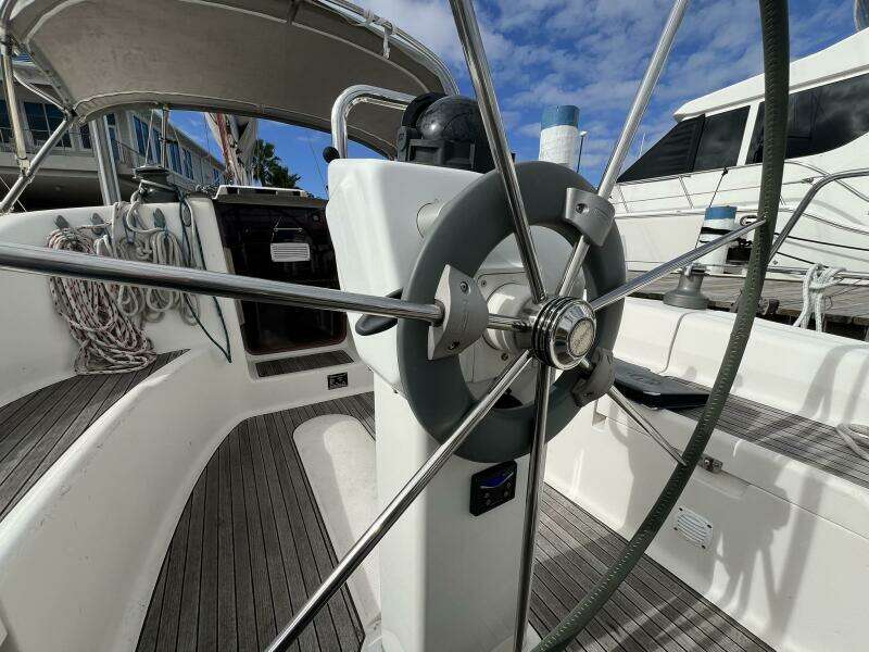 S V Margo 33ft Delphia Yacht For Sale