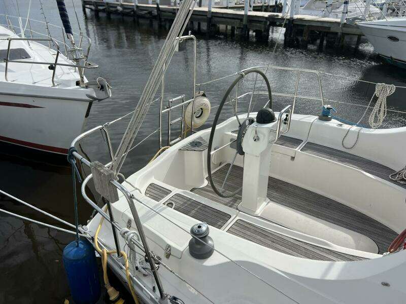 S V Margo 33ft Delphia Yacht For Sale