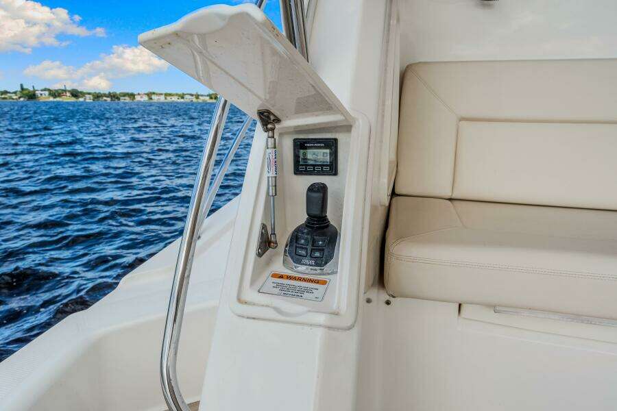 Escape Pod 56ft Riviera Yacht For Sale