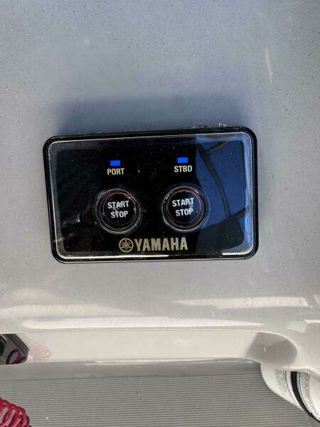 26ft Robalo Yacht For Sale