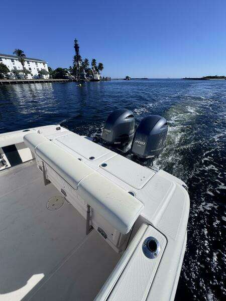 26ft Robalo Yacht For Sale