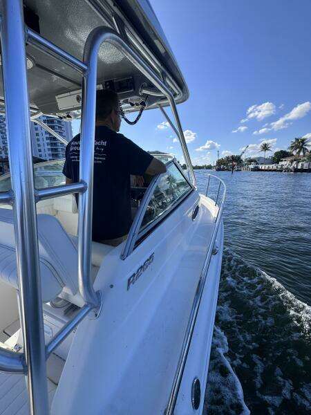 26ft Robalo Yacht For Sale