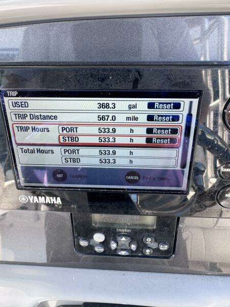 26ft Robalo Yacht For Sale