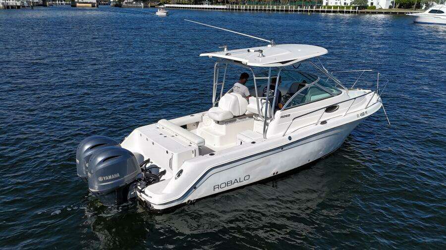 26ft Robalo Yacht For Sale