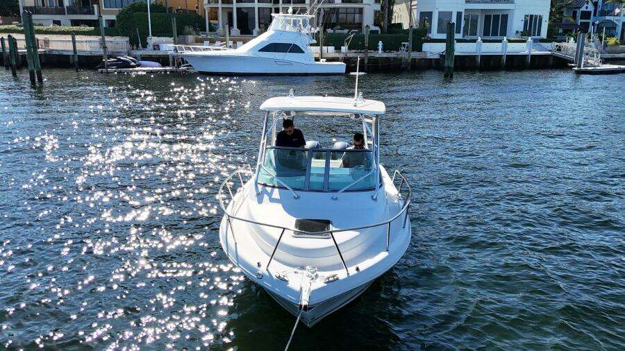 26ft Robalo Yacht For Sale