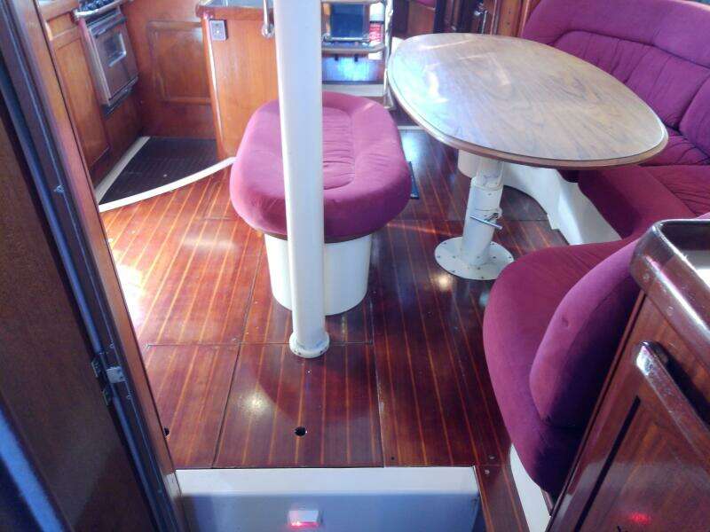 JerSea Girl  42ft Hunter Yacht For Sale