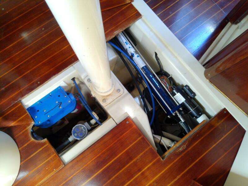 JerSea Girl  42ft Hunter Yacht For Sale