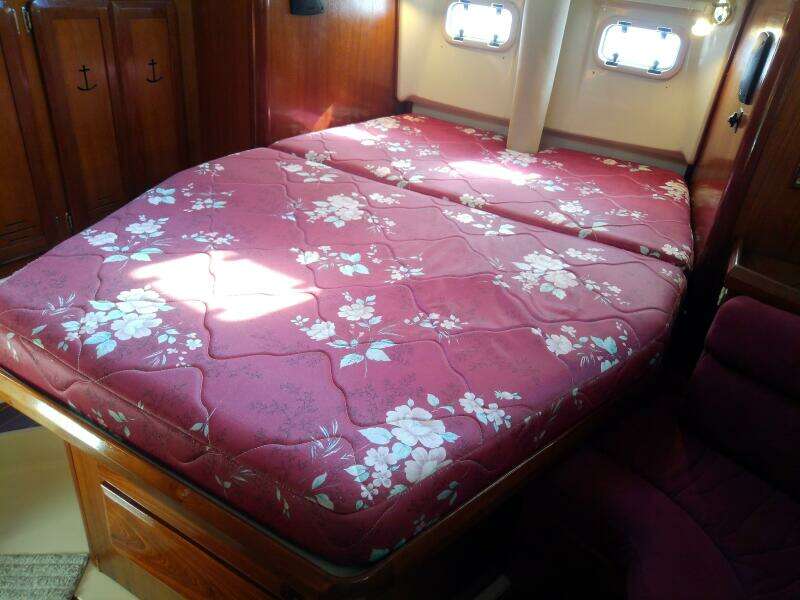 JerSea Girl  42ft Hunter Yacht For Sale