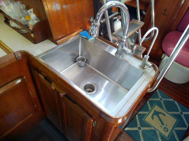 JerSea Girl  42ft Hunter Yacht For Sale